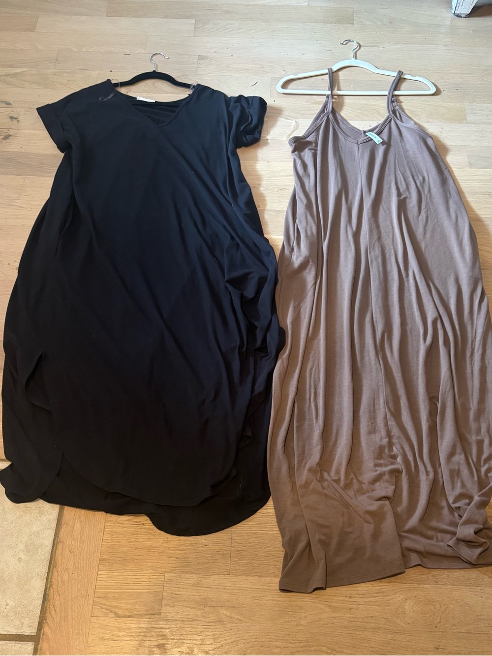 entro Black V-Neck Short Sleeve Dress & entro Taupe Spaghetti-Strap Maxi